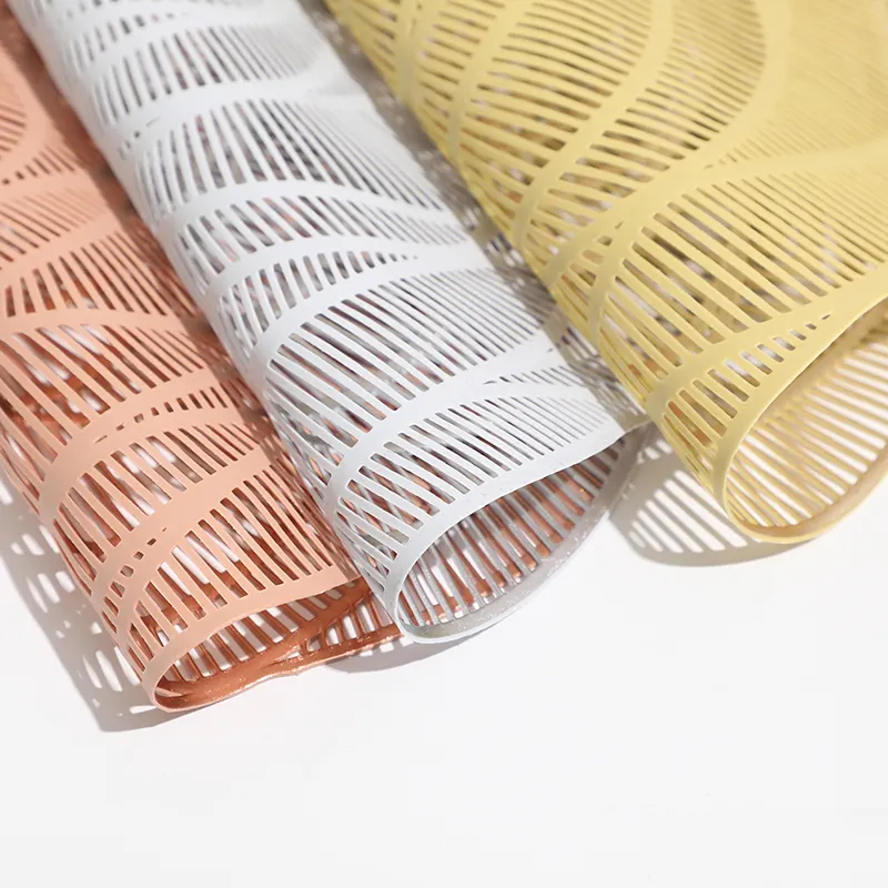 Grosir Tatakan Vinil Mawar Plastik Bundar Berongga PVC Taplak Meja Makan Emas Ditekan