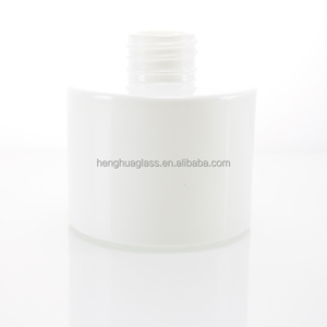 Mẫu Miễn Phí Tùy Chỉnh Màu Sắc 100Ml Rỗng Vòng Thủy Tinh Nước Hoa Chai Thủy Tinh <span class=keywords><strong>Reed</strong></span> Khuếch Tán Chai Cho Hương Liệu Với Vít Cap - Product Image 5