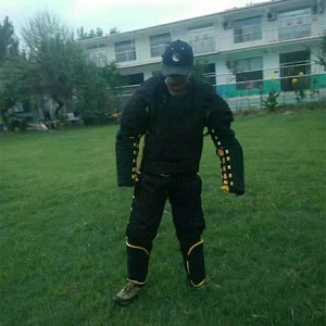 Combinaison d'entraînement en nylon noir pour chiens de travail, protection intégrale, grande taille, résistante aux morsures et aux déchirures - Product Image 1