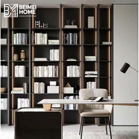 Système de bibliothèque murale sur mesure en bois fumé foncé avec éclairage LED pour bureau