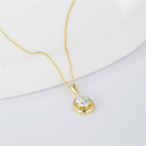 Collar con Colgante de Serpiente de Plata de Ley Chapada en Oro y Rodio para Mujer, con Circonita en Corte Pera y Engaste de Garra, Estilo Moderno - Product Image 5