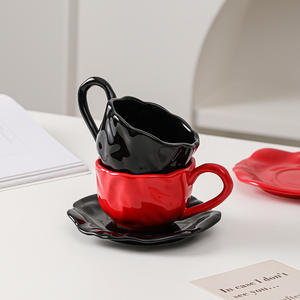 Tazas y Platillos de Café de Cerámica Negros y Rojos, Tazas de Cerámica para el Hogar con Logotipo Personalizado - Product Image 4