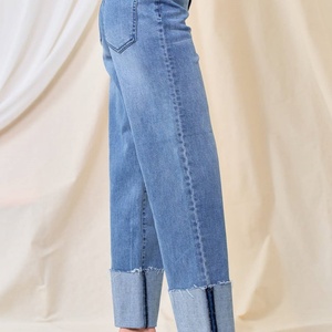 Nouvel Arrivage – Jean Droit Structuré Coupe Boyfriend avec Logo Personnalisé, Lavage Clair, Revers et Tissu Extensible - Product Image 2