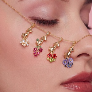 Collar de Flores Victoriano Vintage, Chapado en Oro con Esmalte y Colgante de Circonita/Perla, Elegante Joyería de Moda para Regalo - Product Image 3