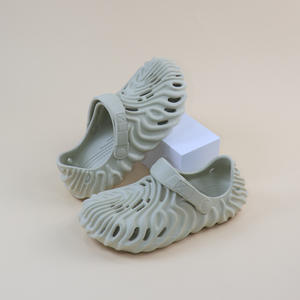 Sandales à enfiler noires pour hommes, semelle épaisse antidérapante, chaussures de plage, nouvelle collection été 2025, couleur unie, décontractées quatre saisons - Product Image 2