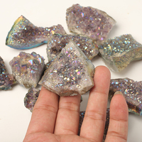 Vente en gros en vrac naturel arc-en-ciel titane placage améthyste Aura Quartz cluster pour Noël décoratif pierres de guérison pierre artisanat