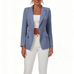 Traje de Mujer con Doble Botonadura, Detalle de Botones Dorados, Formal de Oficina, Corte Entallado, a la Moda - Product Image 2