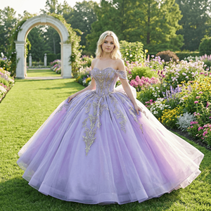 ชุดเดรสงาน Quinceanera สไตล์เจ้าหญิง สีม่วง คอวีประดับลูกปัด ปักลายทอง ทรงบอลกาวน์ ผ้าทูลล์ยาวกรอมพื้น ไซส์พลัส รุ่น LSMC16-1 - Product Image 1