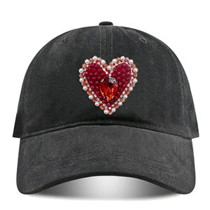 Casquette de baseball personnalisée surdimensionnée, modèle Huggie Crochet Performance, rouge, pour l'hiver, fabriquée par un fabricant spécialisé dans les casquettes de baseball rares - Product Image 1