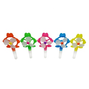 Jouets de bonbons vides pour 2g Tube de bonbons Distributeur de conteneurs sucrés Grenouille Ventilateur <span class=keywords><strong>Moulin</strong></span> <span class=keywords><strong>à</strong></span> <span class=keywords><strong>vent</strong></span> Jouet - Product Image 3