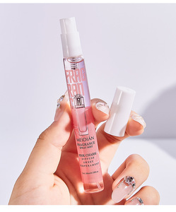 Ensemble de parfums 5 pièces en gros et personnalisé-<span class=keywords><strong>Parfum</strong></span> longue durée naturel et frais adapté à un usage personnel et cadeau <span class=keywords><strong>Parfum</strong></span> pour femme - Product Image 6