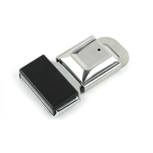 Cinto de Segurança com Botão de Pressão Metálico - Product Image 1