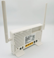 Routeur Oem Logo Onu Original Echolife GPON ou XPON Terminal ONU avec 4GE + 2POTS + 1USB + WIFI Lan port fibre équipement 8245