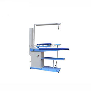 Table à repasser à vapeur intégrée <span class=keywords><strong>avec</strong></span> générateur de vapeur, équipée d'un fer à vapeur, d'un <span class=keywords><strong>tuyau</strong></span> de fer à repasser et d'un support pour fer à repasser. Lampe, cheminée. - Product Image 5