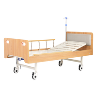 Lit d'hôpital manuel en bois avec levage par manivelle, lit de soins à domicile pour personnes âgées avec barrières en aluminium et roulettes silencieuses