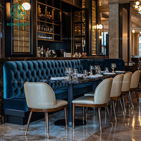Projet hôtelier Ron Group, mobilier de luxe pour hôtel et restaurant, table carrée en marbre, chaise capitonnée en cuir, banquette en velours