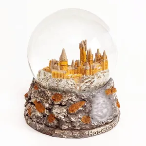 Globo de resina para lembrancinhas, filme mágico personalizado, globo de neve de vidro Harry, presente de lembrança, castelo mágico de resina de alta qualidade, globo de neve