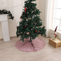 Housse de base d'arbre de Noël en peluche douce, jupe d'arbre festonnée rose poudré, tapis de luxe pour arbre de Noël, ornement de fête de Noël pour la décoration intérieure