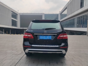 <span class=keywords><strong>Mercedes</strong></span>-Benz <span class=keywords><strong>ML</strong></span> 320 <span class=keywords><strong>2015</strong></span> <span class=keywords><strong>4MATIC</strong></span> SUV d'occasion, 3.0T V6 272 ch Biturbo AWD, grand luxe, bien entretenu, prêt à être expédié - Product Image 4