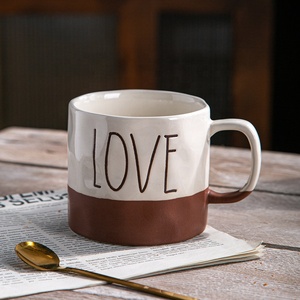Ouvenirs-<span class=keywords><strong>taza</strong></span> de café de cerámica con cuchara dorada, juego de tazas de cerámica para pareja, regalo de boda - Product Image 5