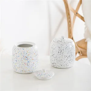 Exquisite Fancy Modern Elegance White Porcelain Wedding Decorating Candle Holder Empty Candle Jar With Lid
