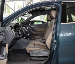 <span class=keywords><strong>Audi</strong></span> Q3 35 TFSI 2025 Mini SUV per Famiglie Auto Usata Telecamera Posteriore Sedili in Pelle Pneumatici R18 ACC Cruise Control 4WD Auto Usata - Product Image 4