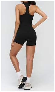 ชุดโยคะ เสื้อกล้ามแขนยาวพิมพ์ลายสำหรับผู้หญิง ระบายอากาศได้ดี น้ำหนักเบา กางเกงขาสั้นเอวสูงทรง Biker พร้อมโลโก้ด้านหน้า ผลิตจากผ้าสแปนเด็กซ์/ไนลอน - Product Image 5