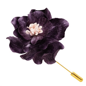 Broche en velours représentant une fleur, un nouveau modèle original fait main, fleur violette, élégante et sophistiquée, pour cheongsam. - Product Image 5