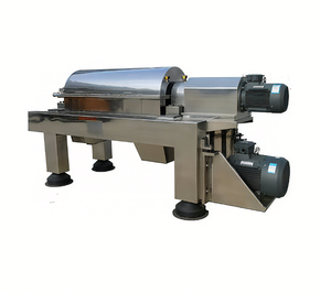 En vente Petite centrifugeuse à décanteur triphasé en continu avec bol pour la récolte d'algues et la production de repas de sang - Product Image 6