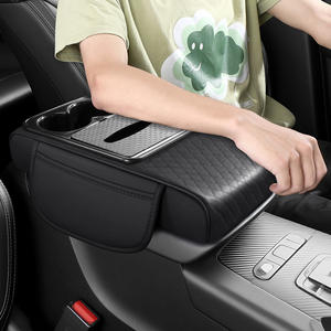 Vente en gros d'<span class=keywords><strong>oreiller</strong></span> d'accoudoir de voiture en cuir avec sac de rangement coussin de soutien repose-mains boîte à mouchoirs avec fonction porte-gobelet - Product Image 6