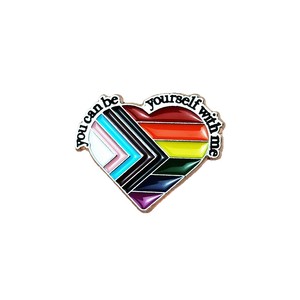 Spilla Creativa LGBTQ a Forma di Cuore 'Tu Puoi Essere Tu Stesso con Me' Arcobaleno Pride Progressivo, Accessorio Distintivo per PRIDE - Product Image 5