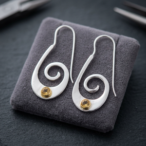 Nouvelles Boucles d'Oreilles Pendantes Ethniques Vintage Haut de Gamme en Argent et Citrine, Design Unique, Bijoux Faits Main pour Femme, Vente en Gros - Product Image 3