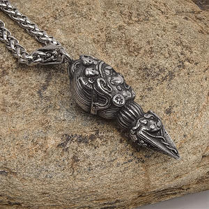 Collier pendentif en acier inoxydable de style punk, marteau de Thor des Avengers, vente en gros de bijoux - Product Image 3