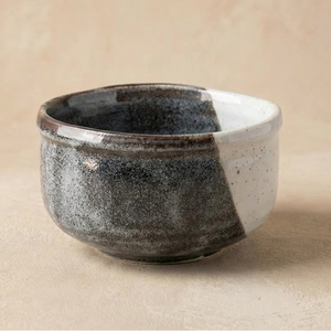 Auténtica Vajilla Japonesa Shino Ware de Diseño Moderno en Dos Tonos, Tazón de Té Matcha Hecho a Mano, Venta al Por Mayor - Product Image 1