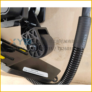 Pedal de Acelerador Electrónico para XCMG GR2153, 406787 y 803687494, Piezas Originales para Maquinaria de Construcción y Grúas, Nuevo - Product Image 1