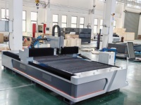 Machine de découpe laser à fibre 1000W 2000W 3000W, découpeuse laser CNC pour acier inoxydable, acier au carbone, aluminium, certifiée CE