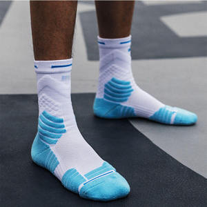 Calze sportive imbottite con fondo di asciugamano imbottito per uomini <span class=keywords><strong>calzini</strong></span> da <span class=keywords><strong>basket</strong></span> personalizzati - Product Image 2