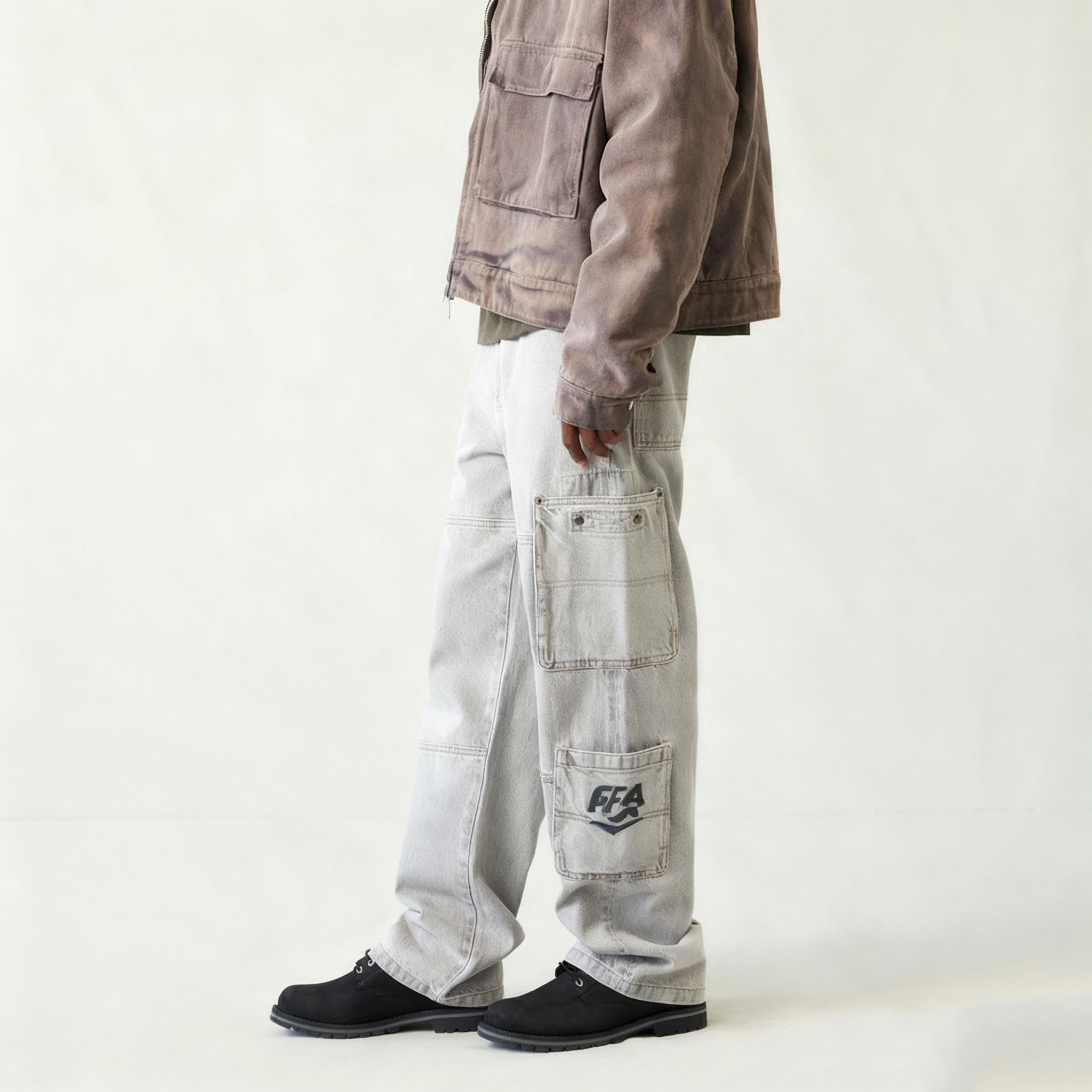 Manfinity EMRG Jeans cargo en denim noir lavé ample et large, style