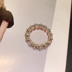 Anillo de Diamantes Personalizado para Mujer en Oro de 9K-18K — Diamante Cultivado en Laboratorio de 7.672CT con Engaste de Cuatro Garras, Corte Redondo, Banda Completa de Diamantes - Product Image 3