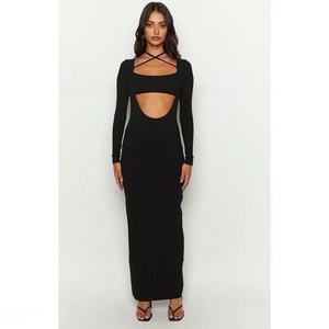 Vestido Maxi Negro de Manga Larga con Cuello Redondo, Corte Ajustado, Espalda Descubierta y Cintura con Lazo, en Oferta - Product Image 1