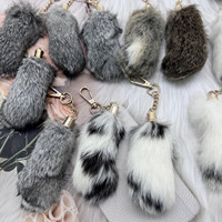Véritable fourrure de lapin lapin pied porte-clés pour femmes filles doux en peluche pompon pendentif porte-clés anneaux porte-clés porte-breloque sac cadeaux