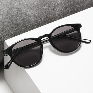 แว่นกันแดดทรงกลมใหม่กรอบโลหะสีดำ UV400 แว่นกันแดดสำหรับทุกเพศคลาส 2 เลนส์พีซี WM TR28030 - Product Image 1
