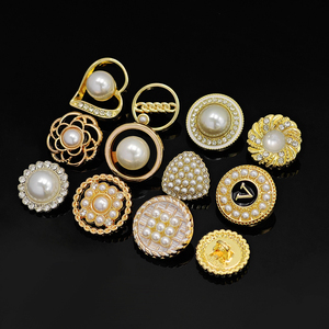 KUNSHUO, fábrica de botones, diamantes de imitación, ropa de mujer, ropa, abrigo, vástago, flor de Metal, botón de perla personalizado para ropa de mujer - Product Image 2