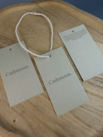 Étiquettes personnalisées imprimées pour vêtements avec cordon en coton et attache à tête de balle pour l'emballage de marques de vêtements