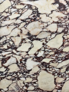 Arabescato Viola, dalles de marbre naturel polies, parfaites pour les tables et les comptoirs, vous permettent de rester à la pointe de la mode - Product Image 4