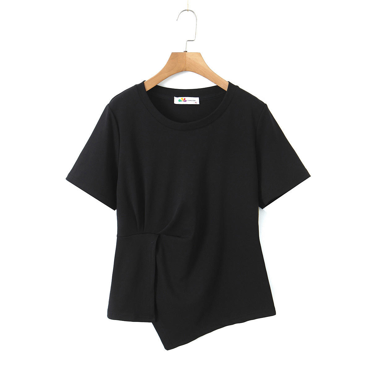 เสื้อสีดำเข้ม