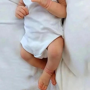 Bambole <span class=keywords><strong>Reborn</strong></span> Realistiche in Vinile Morbido 46 cm Corpo Intero in Silicone Bambino Angelo per Bambini e Bambine - Product Image 2