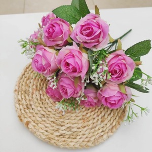 Rosa Artificiale 12 Teste Bouquet di Rose Artificiali in Seta per Decorazioni Matrimoni ed Eventi Rose Bianche e Rosse per Laurea - Product Image 1