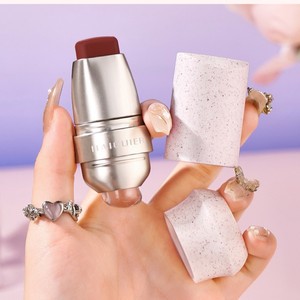 Barra de Rubor de Acabado Mate, Maquillaje Mineral para Labios y Mejillas con Acabado Duradero, Crema de Rubor Sedosa con Punta de Silicona - Product Image 6