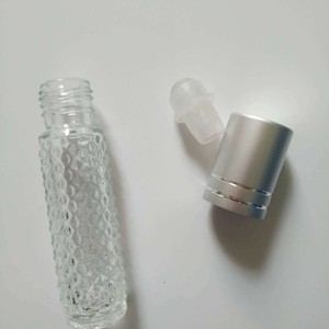 Botella de vidrio roll-on de 10 ml, cilindro dispensador cosmético transparente, botella vacía para aceite esencial - Product Image 4